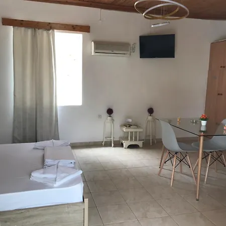 Artaki R Apartment *