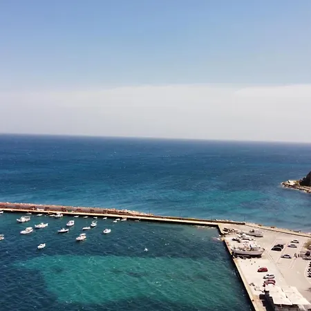 Artaki R * Koroni (Messinia)