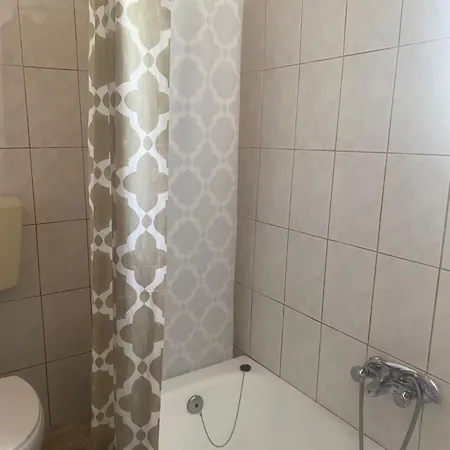 Artaki R Apartment *