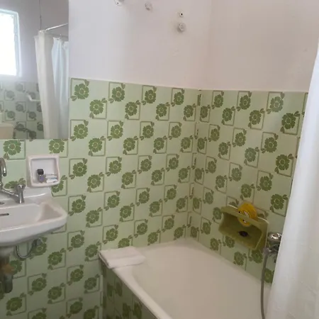Artaki R Koróni