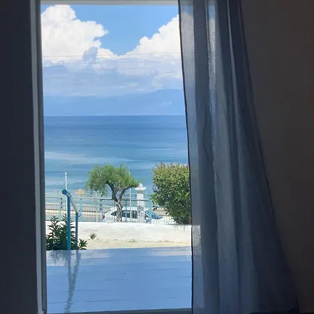 Artaki R Lejlighed Koróni