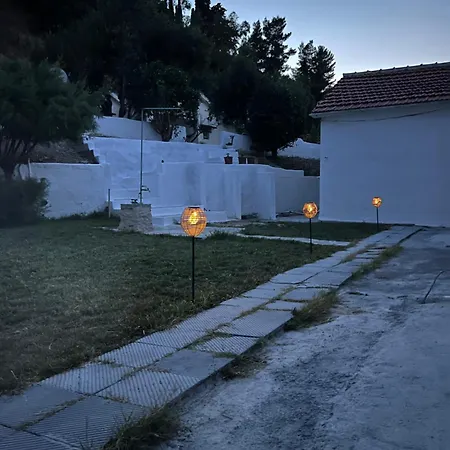 Artaki R Lejlighed Koróni