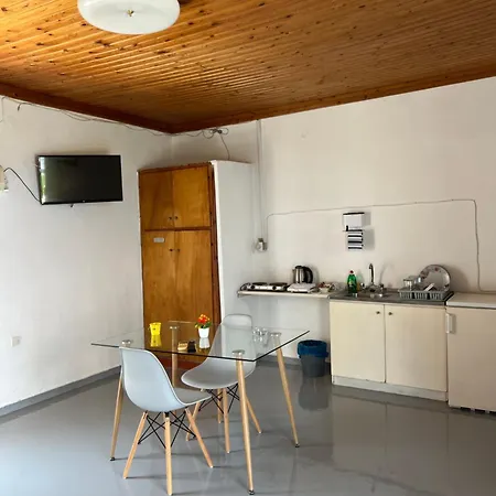 Artaki R Апартаменты *