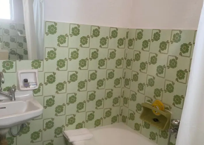 Artaki R Koróni