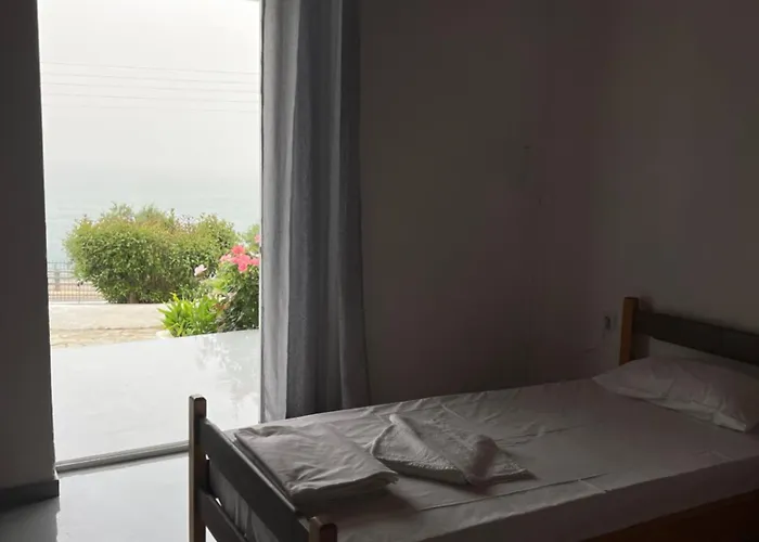 Artaki R * Корони